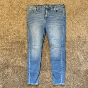 Old Navy High Rise Rockstar Super Skinny Jeans with Built- In Fleece